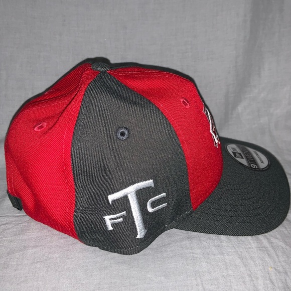 New Authentic Toronto FC New Era adjustable hat - Picture 2 of 4